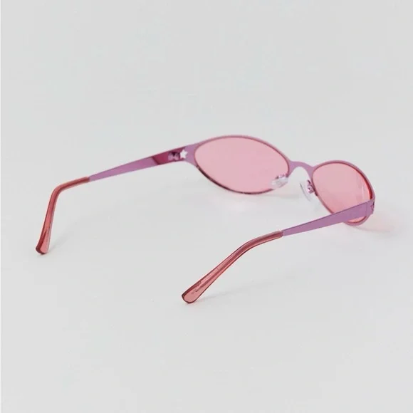 Urban Outfitters Pink Oval Sunglasses - Picture 4 of 5